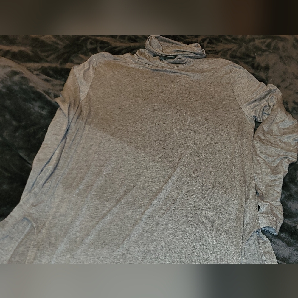 Mustard seed soft stretchy cling turtleneck top gray Large